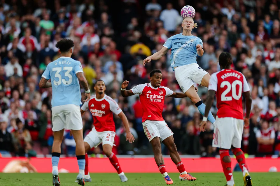 离谱！清晨阿森纳强势反弹——英超节点到来勒沃库森今夜临场应变，国际比赛日广东宏远备战英超 